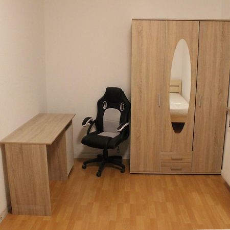 Zimmer Sucht Bewohner Duisburg Exterior foto